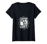 Damen Retro Fotografie - Capturing Light für Fotografen mit DSLR T-Shirt mit V