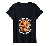 Damen Ohne Kaffee Läuft Hier Gar Nichts Golden Retriever T-Shirt mit V