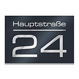 Metzler Hausnummer in Anthrazit - Hausnummernschild mit Gravur - Straßenname, Name und Wunsch-Nummer - Türschild in Anthrazit-Grau RAL 7016 - UV-beständig - Größe: 215 x 150