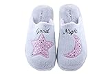 Garzon - Casa Hausschuhe für Damen, Farbe: Perlgrau, Größe: 37, spezielle Parkettsohle, Motiv: Stern und M