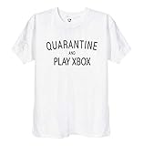 TrendySnug Tees Quarantine and Play Games Console T-Shirt, lustiges T-Shirt, für Herren, Teenager, Jungen, Unisex, Schwarz oder Weiß, 268 Gr. M, weiß