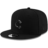 New Era Chicago Cubs 9FIFTY Metallabzeichen Snapback Hut, verstellbar schwarz auf schwarz Bob Cap