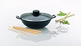 Kela 77747 Wok mit Deckel, Dünstrost, Stäbchen, Gusseisen, 24 cm Durchmesser, Induktionsgeeigent, Wok-Set M