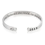 2020 inspirierende Abschluss-Geschenk-Stulpe-Armband, Edelstahl gravierte inspirierende Armband-Abschluss-Freundschafts-Geschenke fü