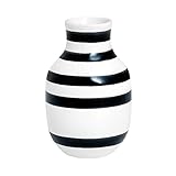 Kähler Omaggio Vase aus Porzellan mit Streifen, Moderne Vase, rund, bauchige, skandinavisches Design Vase für Blumen, Schwarz, 12.5