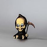 Mengove Sensenmann Puppe Mini Figur Gothic Fantasy Figur Statue Miniatur mit Sense Niedliche Halloween Tod Skulptur Wohnkultur Baby Grim Statue Harz Handwerk Indoor Bücherregal Dek