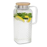 GLASWERK Glaskaraffe mit Deckel (1,9L) und Sieb im Ausguss - Wasserkrug mit Deckel aus edlem Eichenholz - Karaffe Glas mit Deckel aus stabilem Borosilikatglas, Wasserkaraffe, Gluggle Jug, G