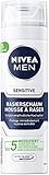 NIVEA MEN Sensitive Rasierschaum im 3er Pack (3 x 200 ml), Rasierschaum für eine glatte und sanfte Rasur, schonender Rasierschaum für H
