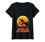 Damen Womens Brooms Are For Beginners Funny Horse Rider Witch Hall T-Shirt mit V