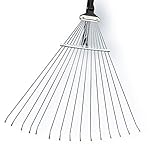 KADAX Rechen für Laub und Gras, einstellbare Drahtharke, Harke mit breiter Kopf, Grasrechen aus Metall, Laubbesen mit langem Stiel, Gartenrechen, Laubharke, Rechenbesen (15 Zinken)