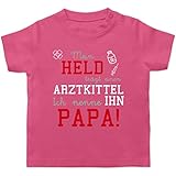 Statement Sprüche Baby - Mein Held trägt einen Arztkittel - 3/6 Monate - Pink - Baby sprüche für Herren - BZ02 - Baby T-S