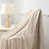 AYSW Flauschige Kuscheldecke mit Pompoms Einfarbig Beige 150x200cm - warm & weich Microfaser flanelle Fleecedecke, Falten-beständig Wohndecke/Sofadeck