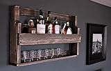 Dekorie Whisky Regal aus Holz - mit Gläserhalter - Braun - Industrie Stil - fertig montiert - Wandbar - Whisky-Regal aus H