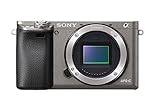 Sony Alpha 6000 Systemkamera (24 Megapixel, 7,6 cm (3 Zoll) LCD-Display, Exmor APS-C Sensor, Full-HD, High Speed Hybrid AF) graphit-g