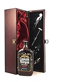 Captain Morgan Black Label Jamaica Rum 1970's (1/2 bottle) in einer mit Seide ausgestatetten Geschenkbox, da zu 4 Weinaccessoires, 1 x 375
