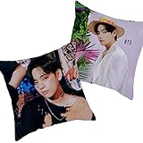 Bestomrogh Kpop BTS 2022 Season's Greetings Kissenbezug 45x45 cm, Mikrofaser Zierkissenbezug, Doppelseitiger Druck Kissenhülle Sofa Auto Zimmer Deko Kissen ohne Füllung(BTS Taehyung Stil 2)