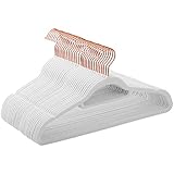 SONGMICS Samt-Kleiderbügel, 30 Stück, Anti-Rutsch, Jackenbügel, drehbarer Haken in Roségold, Dicke 0,6 cm, platzsparend, 45 cm lang, für Jacken, Hemden, Röcke, Hosen, Krawatten, weiß CRF021W01