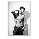 Calvendo Premium Textil-Leinwand 50 cm x 75 cm hoch, Lächeln und Mehr - Junger Mann mit Einem trainierten Oberkörper | Wandbild, Bild auf Keilrahmen. Leinwand, Leinwanddruck Menschen M