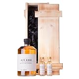 Grafschaft Mark Alte Birne Schnaps Weihnachtsbox | 1x 0,7 L & 2x 0,02 L | 40% vol. Alkohol | edle Holzbox mit Birnenbrand, Marillenbrand, Haselnussbrand | milder Obstler, im Holzfass gelag