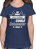 Geschwister Schwester Geschenk - So Sieht eine richtig Coole Schwester aus - 128 (7/8 Jahre) - Dunkelblau Meliert - ich Habe eine große Schwester - F131K - Mädchen Kinder T-S