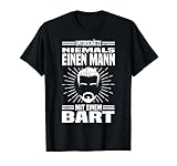 Bartträger Unterschätze niemals einen Mann Spruch T-S