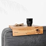 holzblock Coffy Premium Sofatablett Holz | Armlehnenablage Sofa-Butler | Couch Ablage | Getränkehalter für Kaffee & Tee | Holztablett Sofa | Couch Tablett aus Eiche, Nuss (Eiche, 26cm)