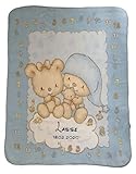 Flauschig warme Decke mit GRATIS Bestickung (Name + Geburtsdatum o.Ä.) - und mit wunderschöner Motiv Applikation (Bärchenpaar - HELLBLAU)