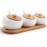 ZBBN Porzellan Gewürzglas Gewürzbehälter mit Deckel - Bambuskappe, Keramik Servierlöffel, Holztablett - Beste Keramik Cruet Pot für Ihr Zuhause, Küche, Theke. Weiß, 170 ml (5,8 Unzen), 3er-S