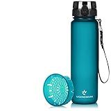 Legendwerk® Trinkflasche 1L mit Sieb - Wasserflasche auslaufsicher und extrem leicht - Sportflasche BPA-freies, nachhaltiges Tritan - Water Bottle - Fitnessflasche (aquamarin)