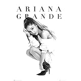 Poster Ariana Grande - Hocken - 61 x 91.5 cm | PostersDE