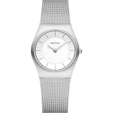 BERING Damen Analog Quarz Classic Collection Armbanduhr mit Edelstahl Armband und Saphirglas 11930-001