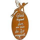 Gartenschild aus Metall in Rostoptik Schild mit Spruch Glück beginnt dort wo man die Zeit vergisst 40 cm groß Metalldeko mit Schmetterlingselfe Dekoschild Glück Türdekoschild mit Glückspruch Wanddek