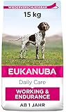 Eukanuba Working & Endurance Trockenfutter für Hunde mit hohem Energiebedarf (Arbeitshunde, Jagdhunde, trächtige & säugende Hündinnen), Hundefutter mit hohem Gehalt an Protein & Fett, 15 kg