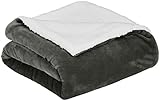 Amazon Basics - Decke aus Mikro-Kunstfell und Sherpa-Fleece - 220 x 240 cm,