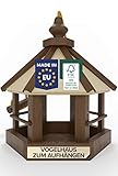 Natureflow Vogelhaus zum Aufhängen Holz - Wetterfestes Vogelfutterhaus aus FSC Holz - EU-Premium Qualität - Ideal für Garten und Balkon - Mit robustem Seil - Schönes 25x32x34cm Futterhaus für Vög