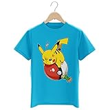 OKIWOKI Pokémon Lustiges Türkis Jungen Kinder T-Shirt - Pikachu und Satoshi (Pokémon Parodie signiert Hochwertiges T-Shirt in Größe 5-6 Jahren - Ref : 777)