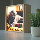 Echtglasbild personalisieren – Foto + Text selbst gestalten | bruchsicheres Glas in brillanter Fotoqualität | Fotogeschenk Sunnywall® + Geschenkkarte mit LED Leuchtbox, 20 cm x 20