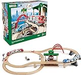 BRIO World 33512 Großes BRIO Bahn Reisezug Set – Eisenbahn mit Bahnhof, Schienen und Figuren – Kleinkinderspielzeug empfohlen ab 3 J