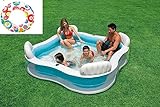 Relaxen im eigenen Garten / Swim-Center Family Lounge Pool mit Sitzbank / ca. 229 x 229 x 66 cm / 4 eingebaute Sitze mit Rückenlehnen / 2 Getränkehalter - Planschbecken Badespaß Schwimmbad Pool Planschbecken Kinderpool Schwimmingpool Kinderplanschbecken ideal für den Garten , Terrasse , Urlaub , Camping der ideale Wasserspass und Abkühlung an heissen Tag