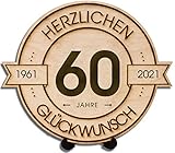 DARO Design - Holzscheibe graviert - 60 Jahre - Größe 20cm- Geschenk zum Jubiläum, 60 Geburtstag, Jahrestag - Herzlichen Glückw