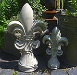 Unbekannt 2er Set Lilie Fleur de LIS GARTENFIGUR LANDHAUSTIL TÜRDEKO GARTENDEKO TERRAKOTT