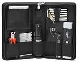 Elagon (ST) Profi-Gitarrenpflege-Set – Hochwertiges Set für die Gitarren-Reinigung und -Pflege mit allem, was Sie brauchen, um Ihre Gitarre sauber und in Schuss zu halten und reibungsloses und schnelles Spielen zu garantieren! Das ideale Set mit Pflegemitteln in einem praktischen Etui für zuhause oder für unterwegs. Entworfen für die elektrische, akustische, klassische Gitarre. Ein tolles Geschenk für jeden Anfänger, fortgeschrittenen oder Profi-Gitarristen!