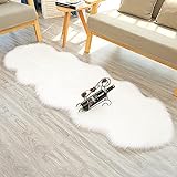 Faux Lammfell Schaffell Teppich, 60 X 160 cm Super Weich Lammfellimitat Wollteppich Schaffell Teppich Longhair Fell für stühle ​Schla fzimmer Wohnzimme (Weiß)