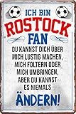 Blechschilder Hier wohnt EIN Rostock Fan/Rostock Duisburg Fan/Ich Bin Rostock Fan Deko Metallschild Schild Artikel Geschenk zum Geburtstag oder Weihnachten (Weiß (20x30))