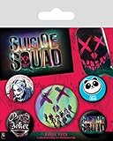 1art1 Suicide Squad - Harley Quinn, 1 X 38mm & 4 X 25mm Buttons Button Pack 15 x 10