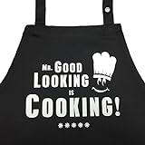 Grillkönig - Mr. Good Looking Is Cooking - Kochschürze, lustige Grillschürze für Männer mit verstellbarem Nackenband und Seitenschürze (schwarz)