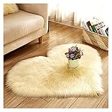 XIAOZHENT Teppich Teppich Schlafzimmer Bodenmatte Liebe Herz Teppiche Künstliche Wolle Haarige Teppichboden Flaumy Area Teppich Weiches Wohnzimmer (Color : Beige, Size : 30x40cm)