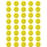 Oblique-Unique® 40 Stück Gelbe Smiley Face Anstecker / Buttons mit Sicherheitsnadel hinten - kräftige Farben für Gute L