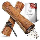 Schwarzwald Spirit NEU Pfeffermühlen aus Holz - Edle Verarbeitung - Salz und Pfeffer Mühle Gewürzmühle im Set mit Keramikmahlwerk, Reinigungspinsel & Rezeptbuch, Zeitloses Geschenk (21 cm)