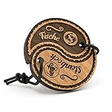 Fashionalarm Partner Schlüsselanhänger Yin Yang Fische - Steinbock aus Holz mit Gravur | Geburtstag Geschenk Idee Paare Sternzeichen Horoskop